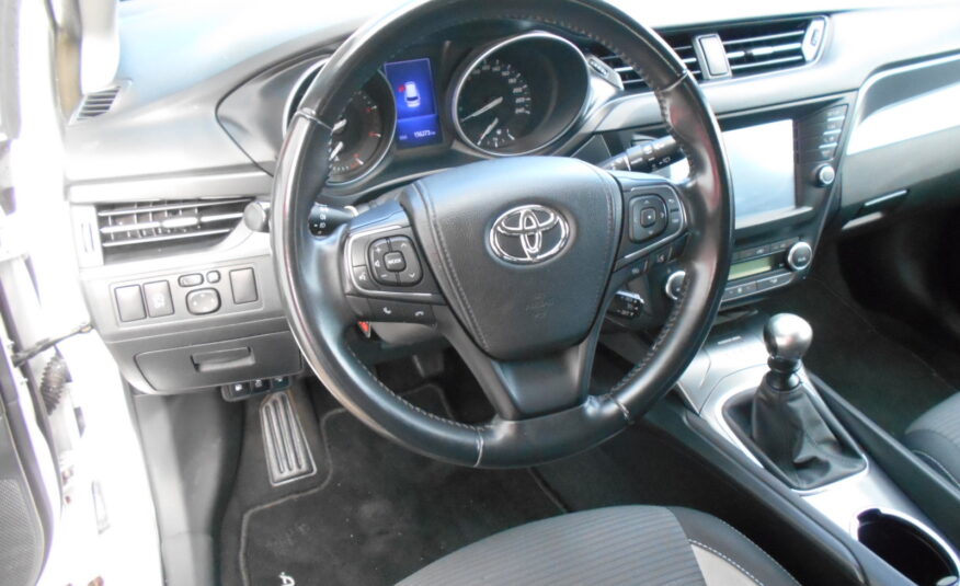 TOYOTA – AVENSIS 2.0 150D BUSINESS ADVANCE TS