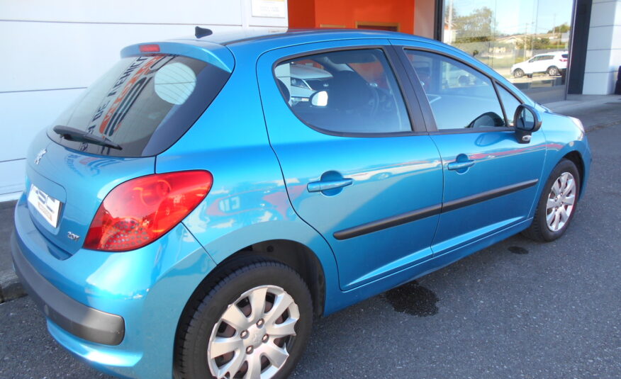 PEUGEOT – 207 Confort 1.4 VTi 16v 95