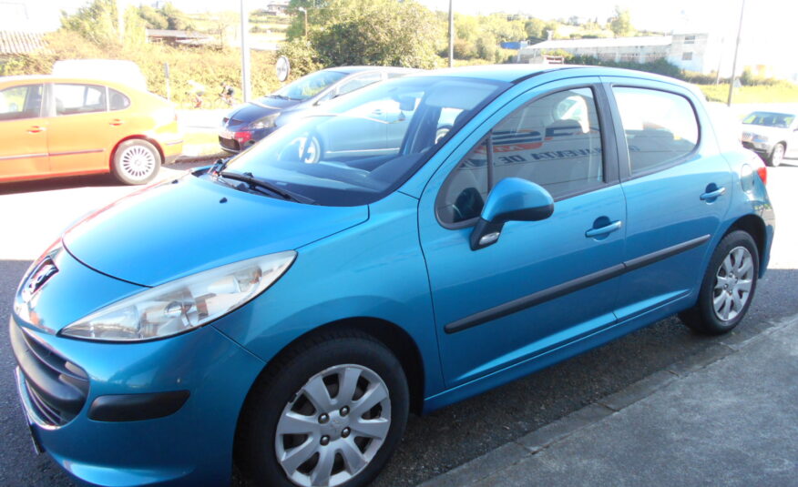 PEUGEOT – 207 Confort 1.4 VTi 16v 95