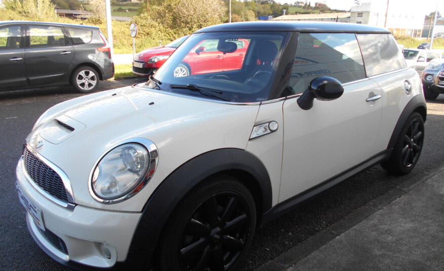 MINI – MINI Cooper S