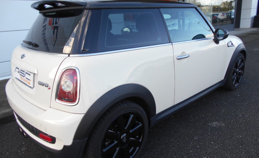 MINI – MINI Cooper S