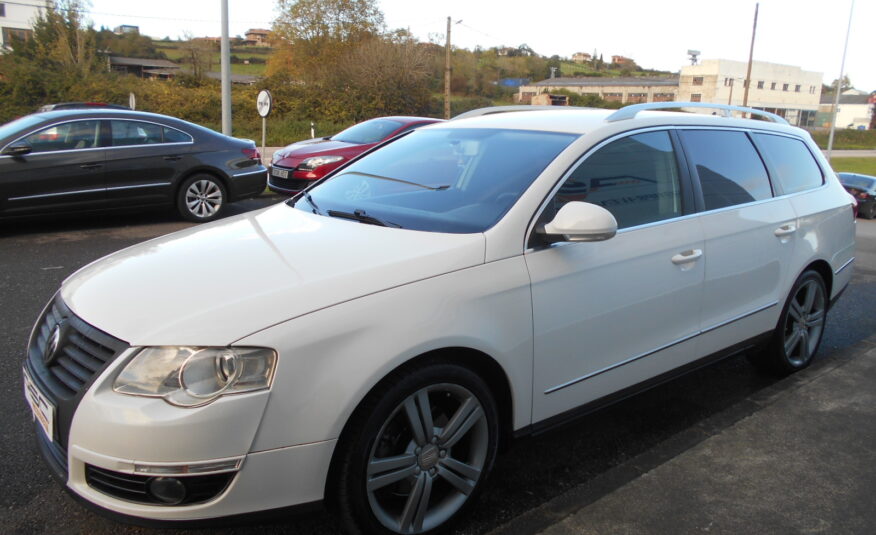 VOLKSWAGEN – Passat Variant 2.0 TDI 170cv DPF DSG Highline