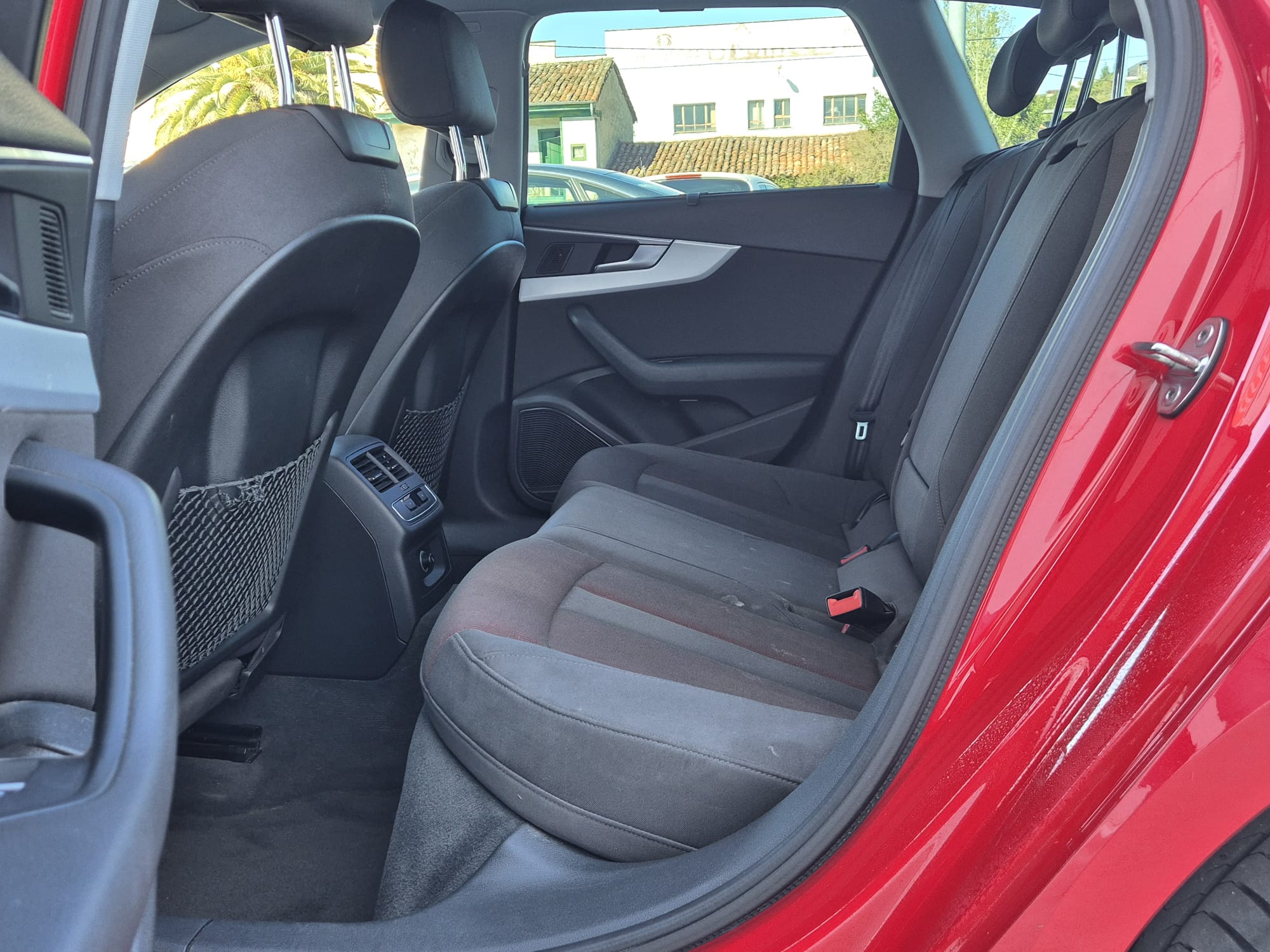 AUDI – A4 Avant 1.4 TFSI S line edition