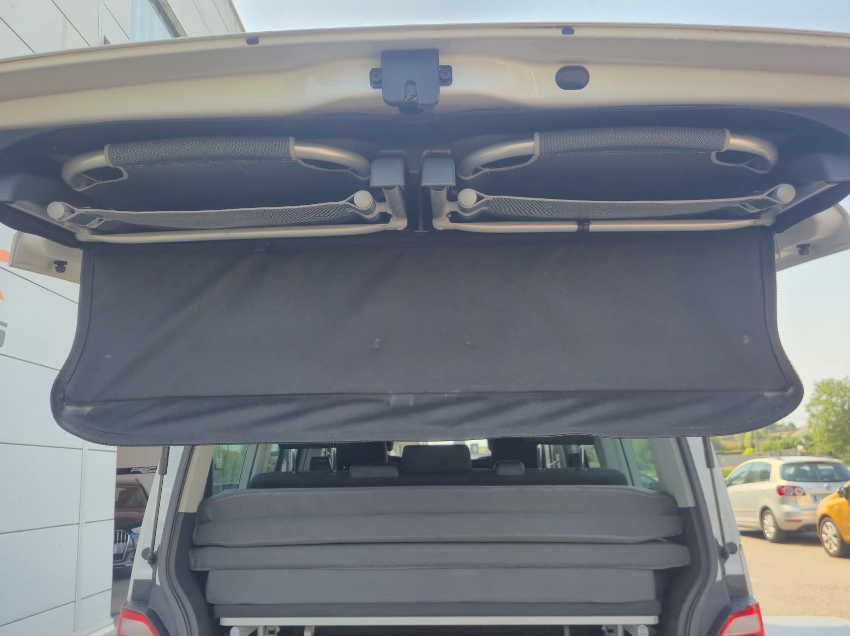 Volkswagen California Beach 2.0 TDI 150 CV | Camper | Techo Elevable