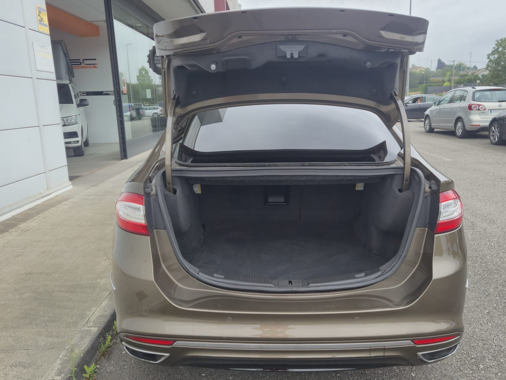 Ford Mondeo 2.0 TDCi 180 CV Vignale Sedán | ASC Motor