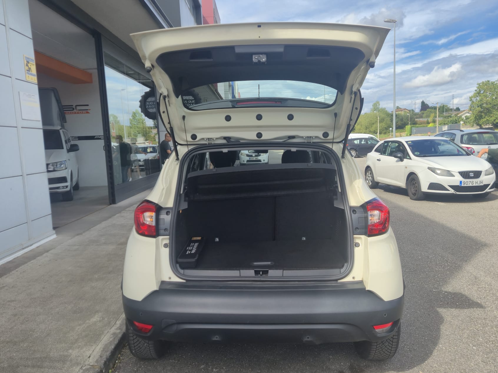 RENAULT Captur Zen TCe 120 EDC