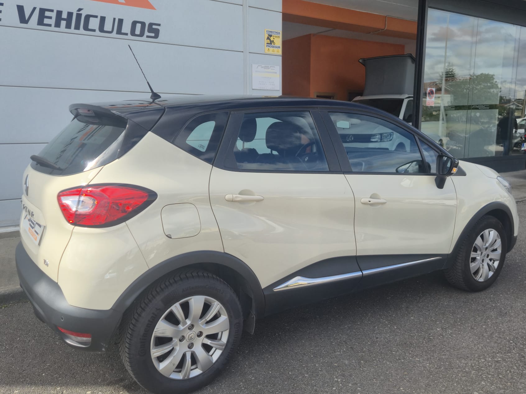 RENAULT Captur Zen TCe 120 EDC