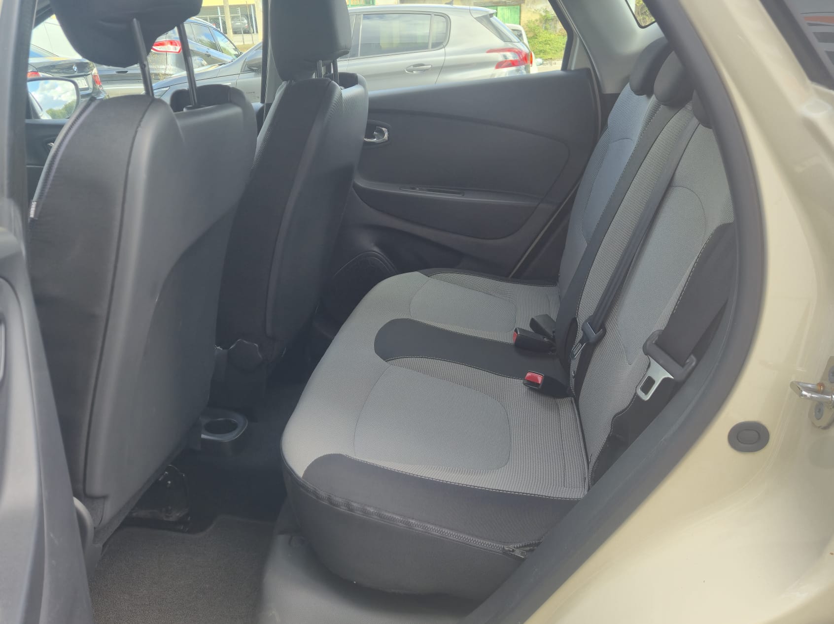 RENAULT Captur Zen TCe 120 EDC