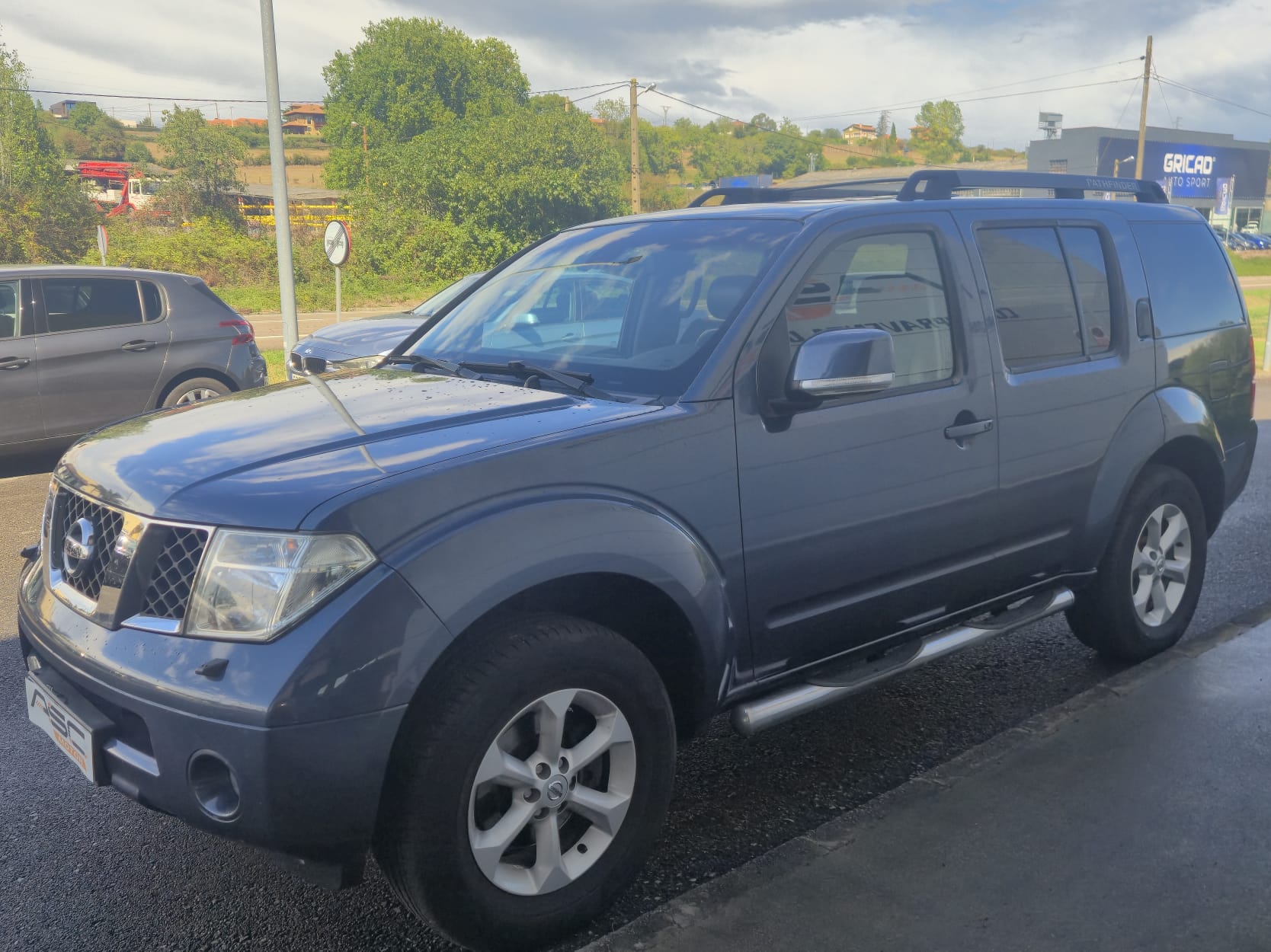 NISSAN Pathfinder 2.5 dCi 171CV SE Auto