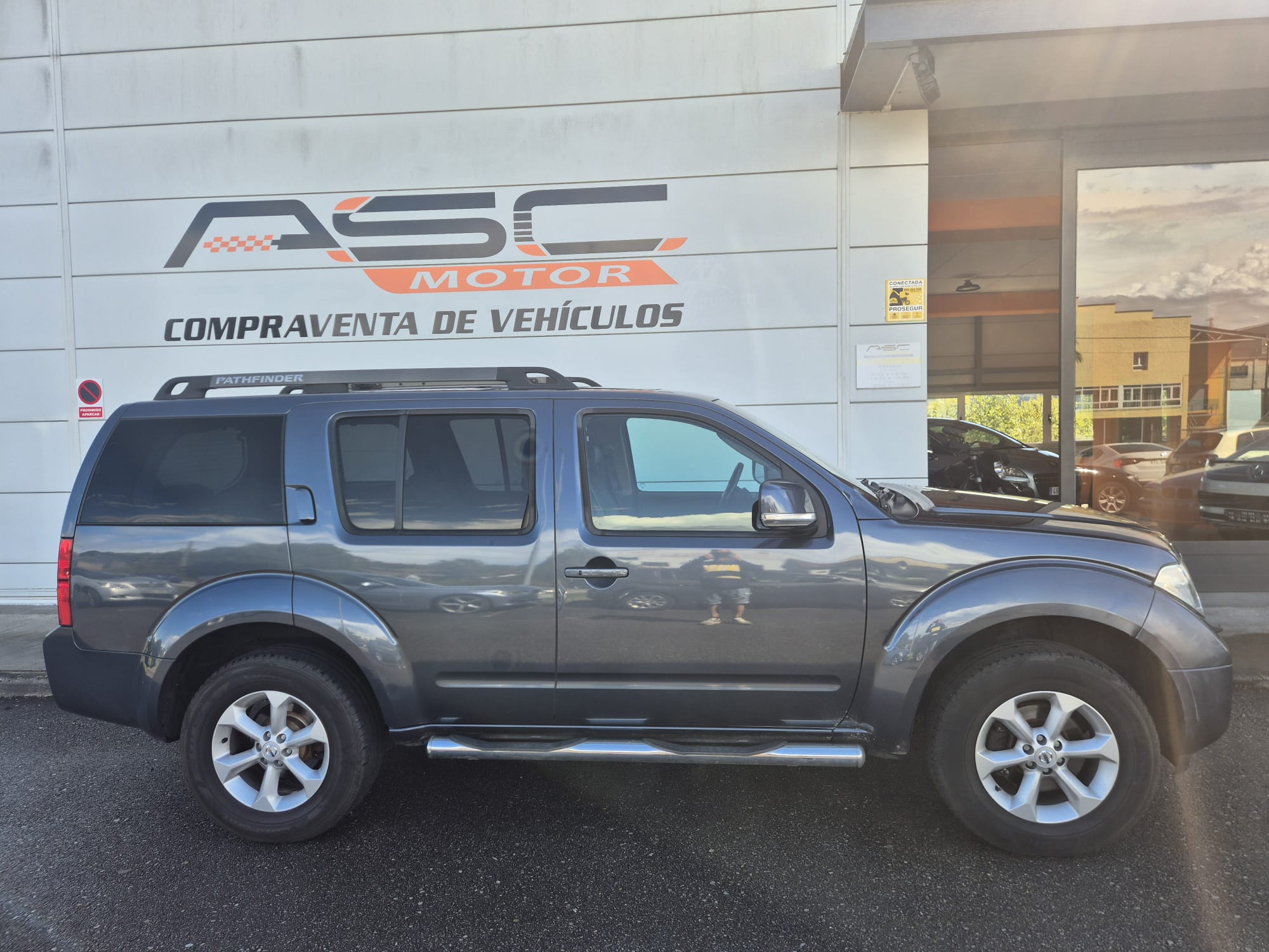 NISSAN Pathfinder 2.5 dCi 171CV SE Auto