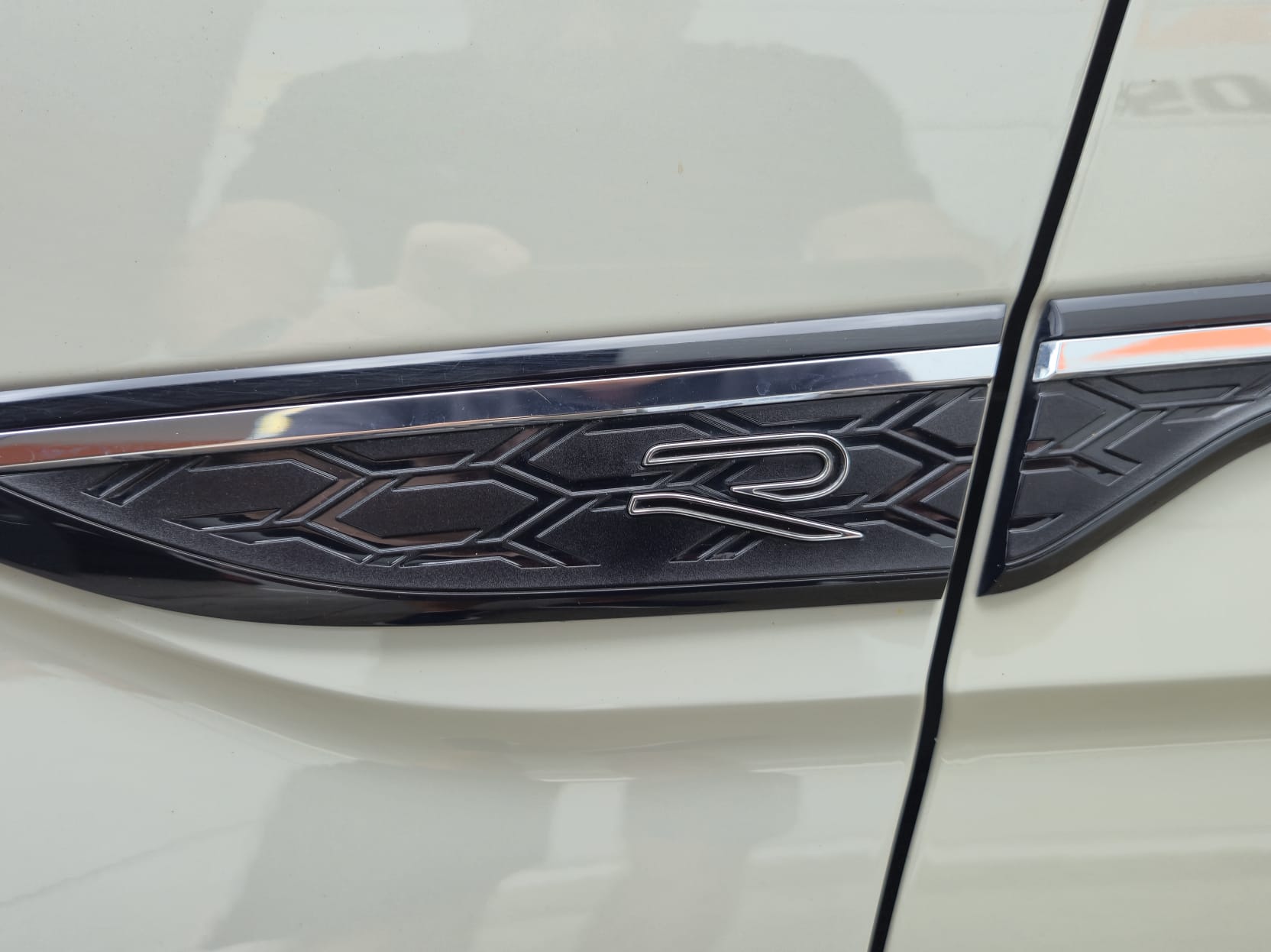 VOLKSWAGEN Taigo RLine 1.0 TSI DSG