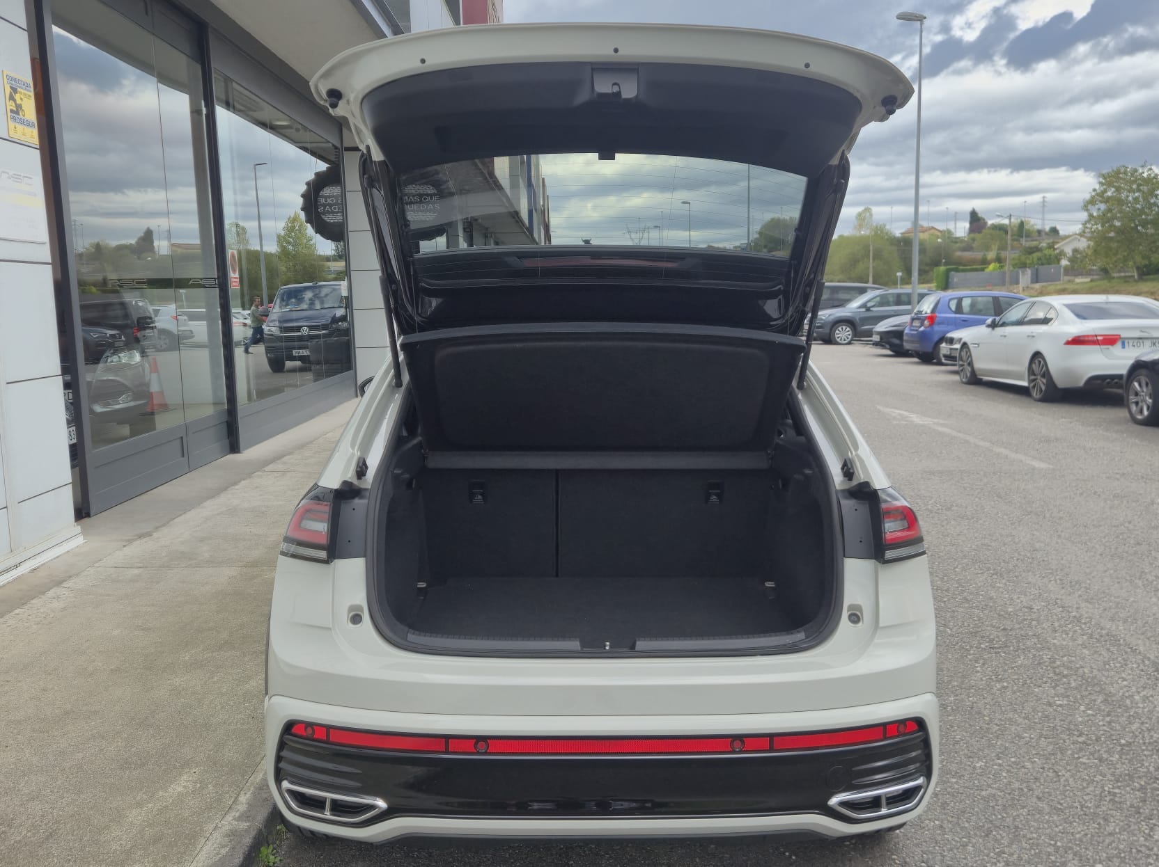 VOLKSWAGEN Taigo RLine 1.0 TSI DSG
