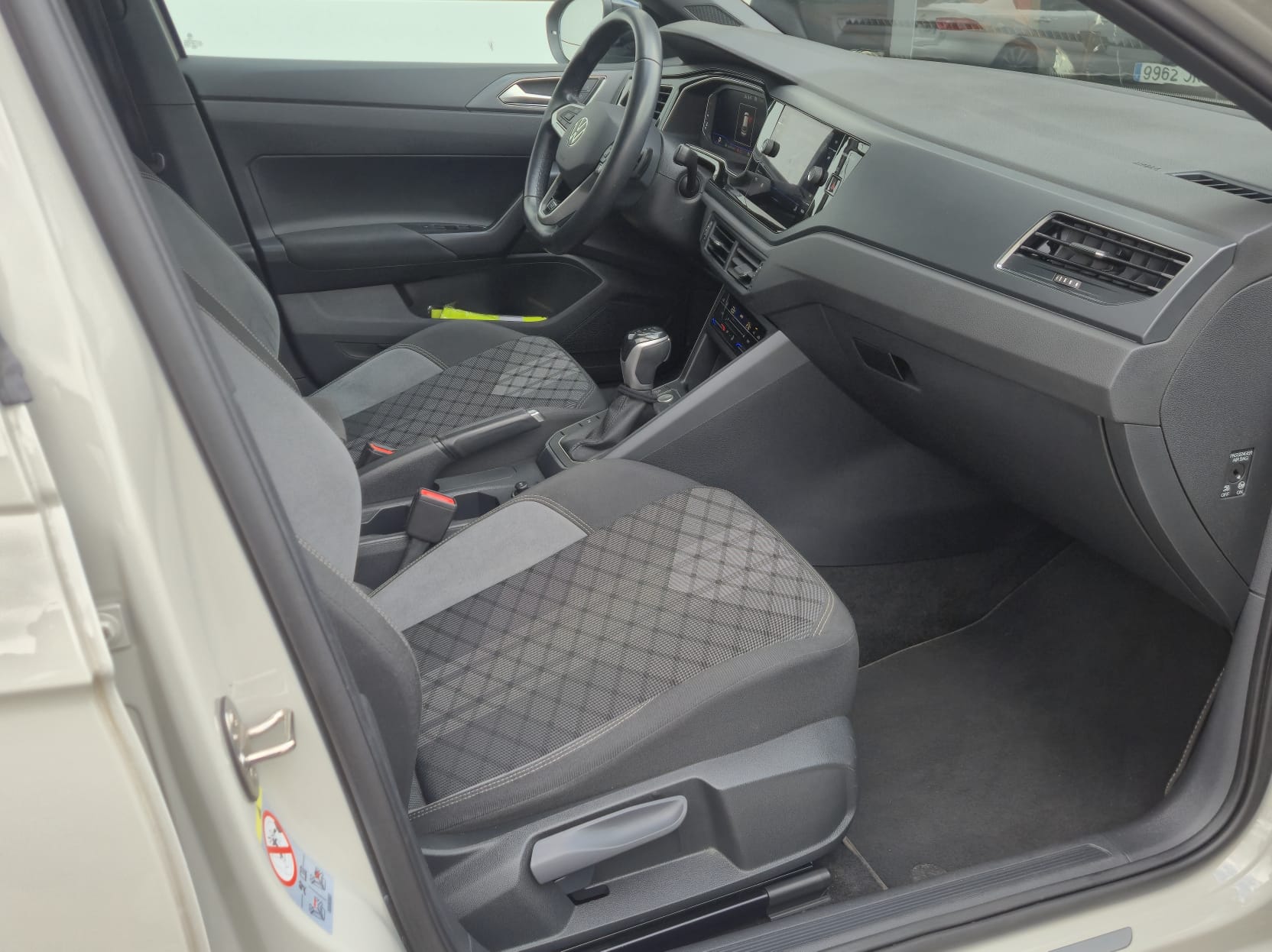 VOLKSWAGEN Taigo RLine 1.0 TSI DSG