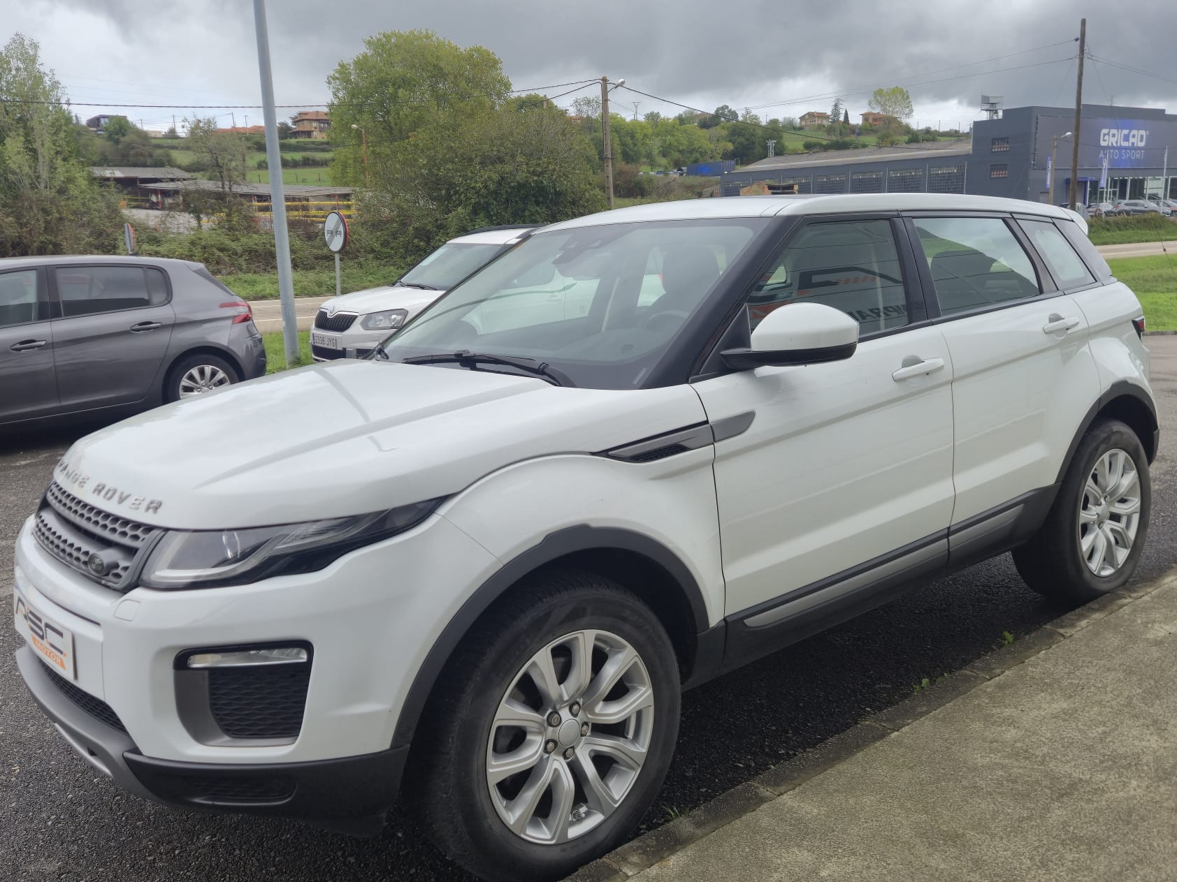 LAND-ROVER Range Rover Evoque 2.0L eD4 D