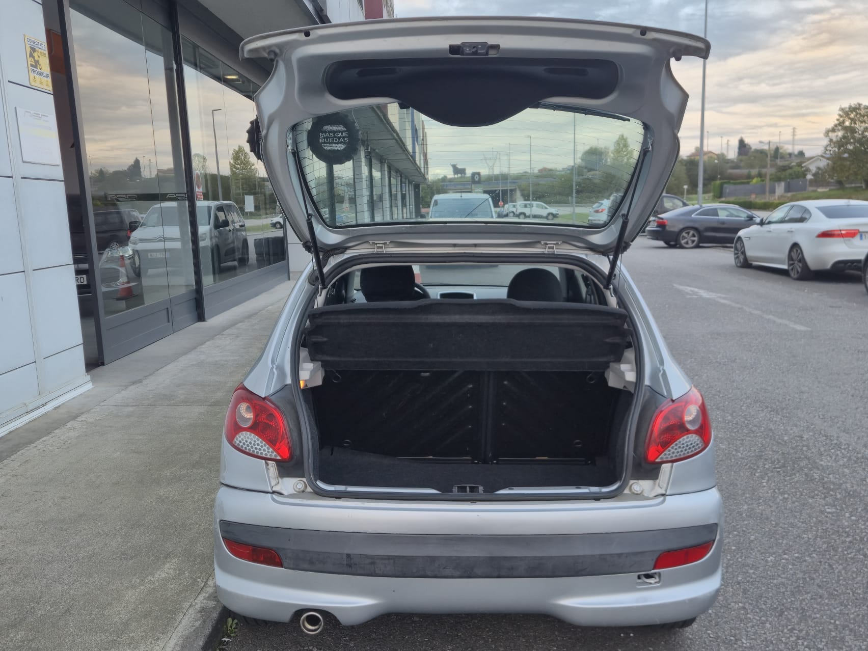 PEUGEOT 206 + 1.1 60cv