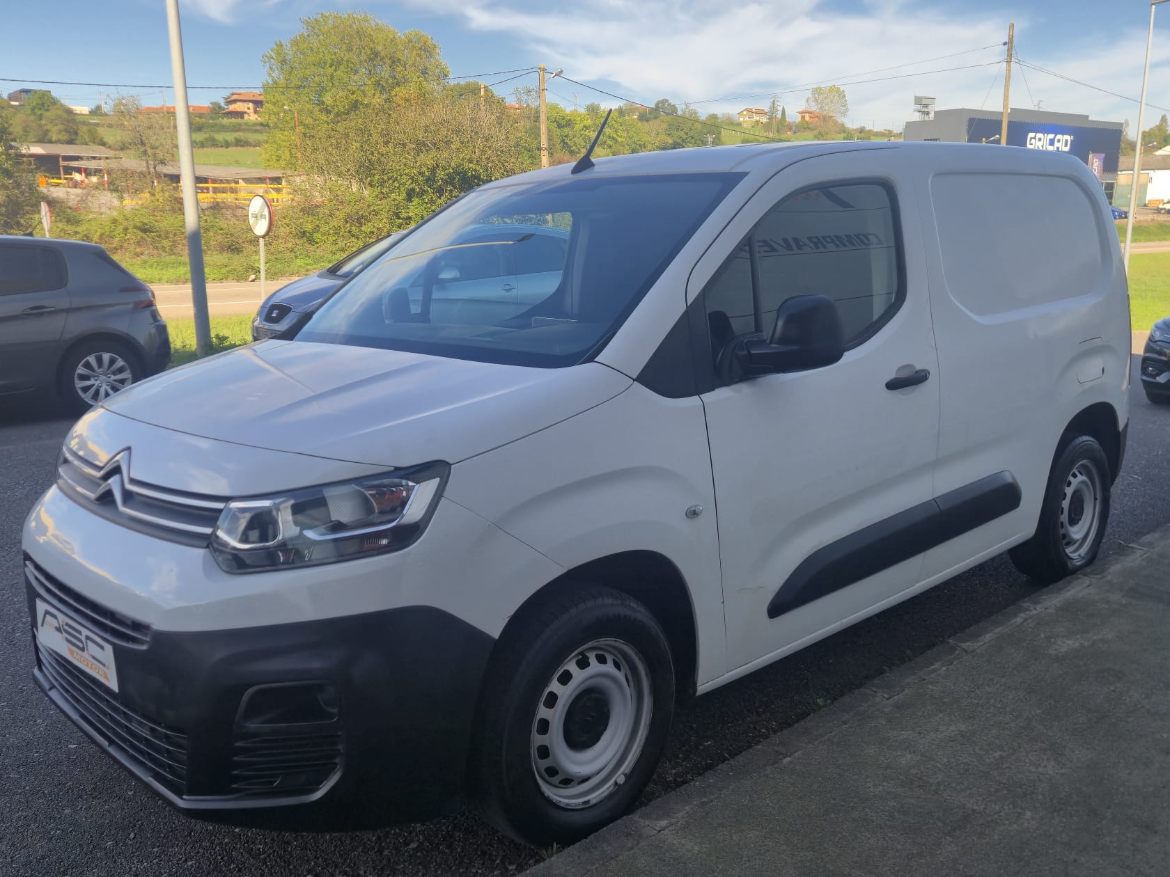 CITROEN Berlingo Talla M BlueHDi 100 CLU